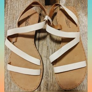 Lucky Brand Size 7.5 Sandal